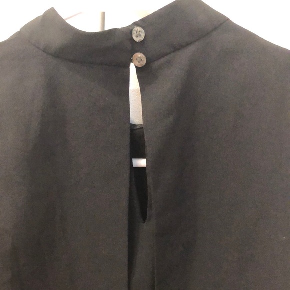 Banana republic black blouse - Picture 3 of 4